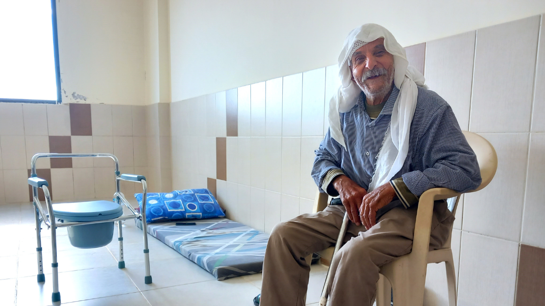 HI helps 87-year-old Moustafa displaced by violence at Lebanon-Israel border