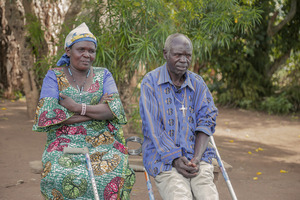 Emmanuel and Binega during a counselling session. © Infomercial Media / HI