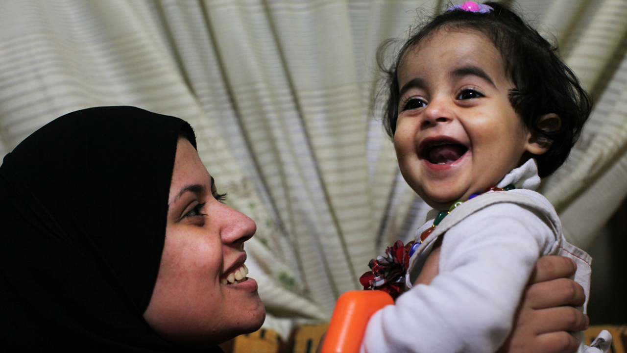 Syrian woman of 16, paralized by Homs bombings