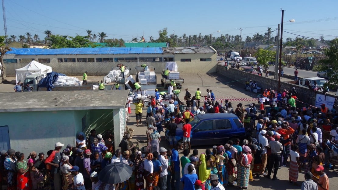 Distribution of 294 Shelter kits and 294 essential items kits to vulnerable residents in Mananga, Beira, 21/05/2019.