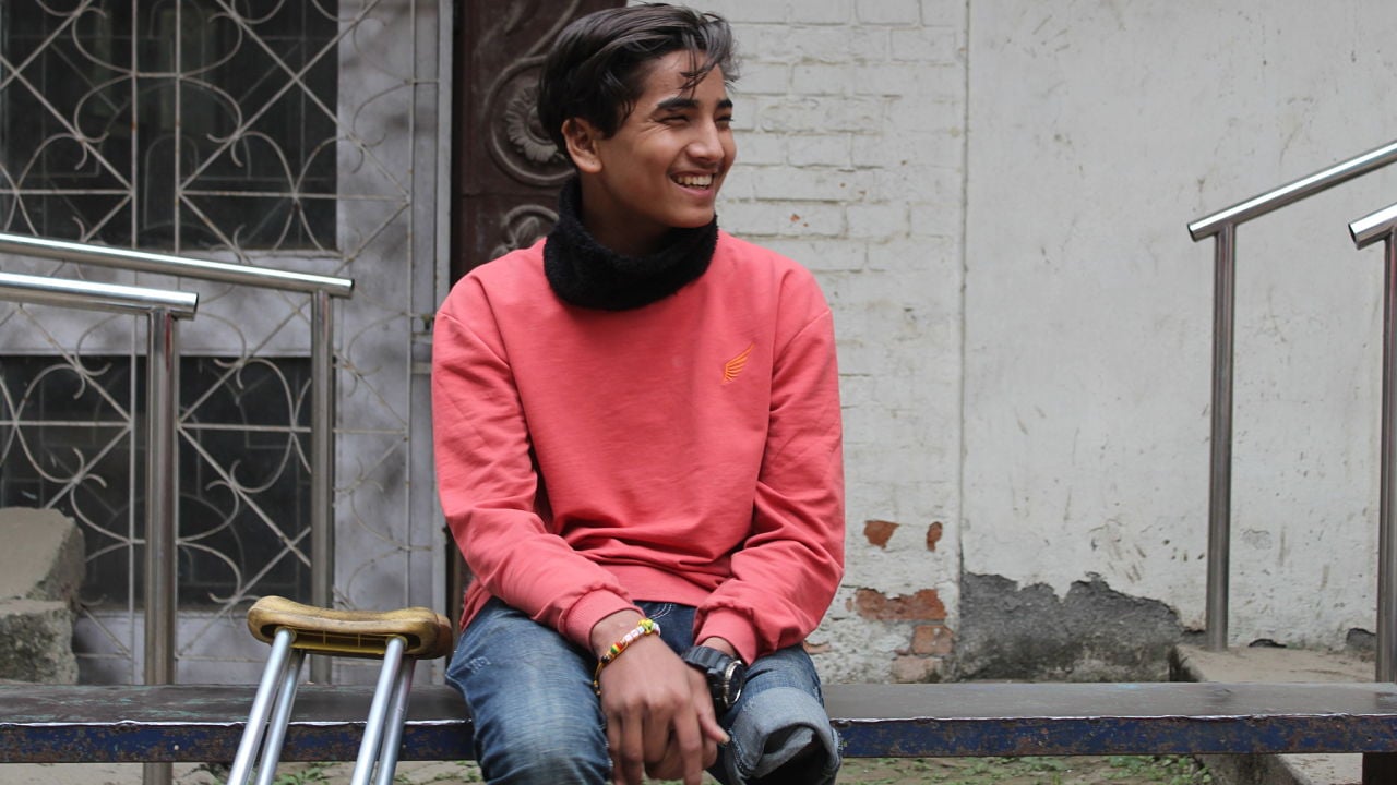 Nepal - Thanks to psychological support and rehabilitation sessions Sandip was fitted with an artificial limb with support from HI and its partners.