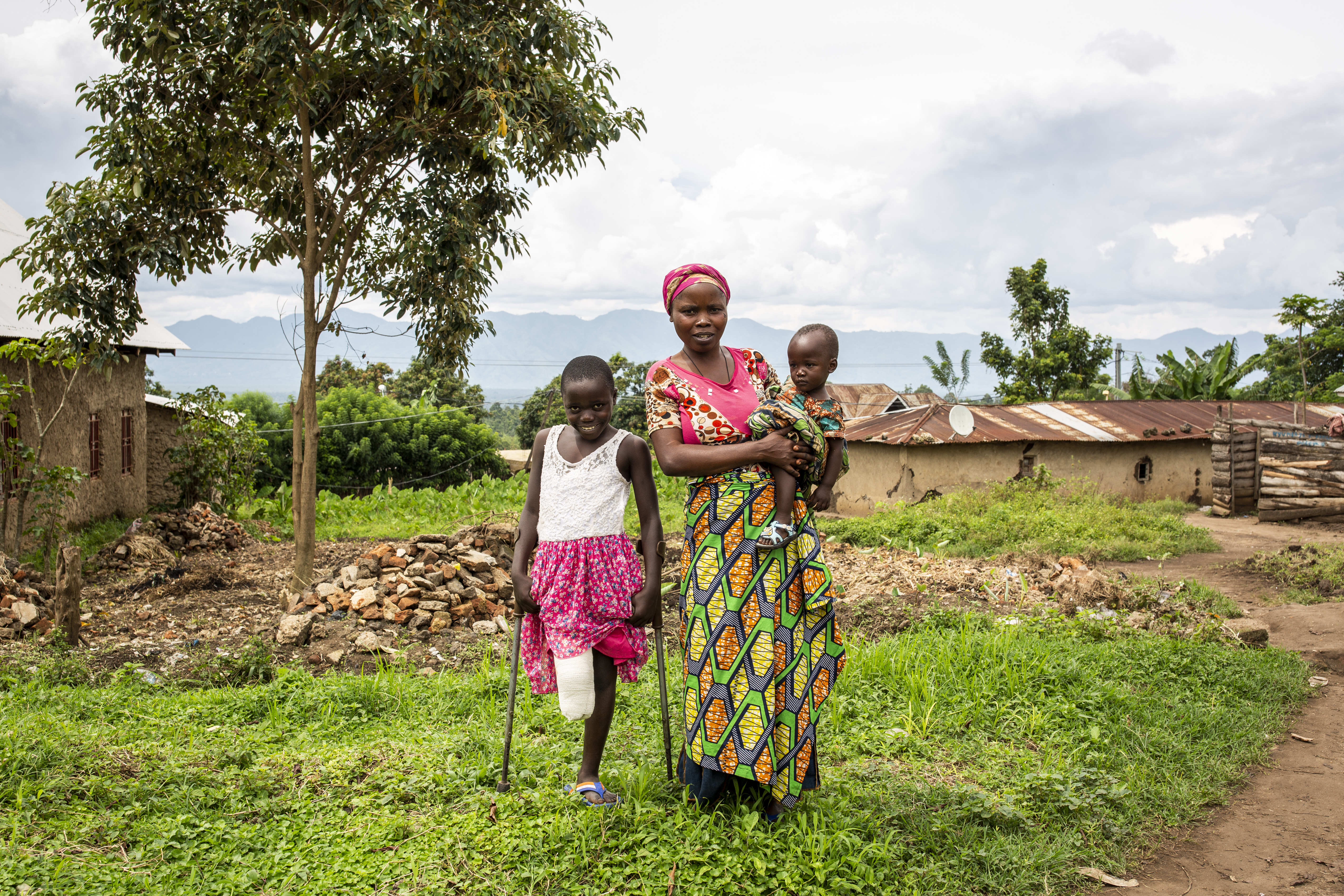 Jacquie, mother of 7 children, with her doughter Kelvine, both victims of conflicts in North Kivu, Rutshuru, 