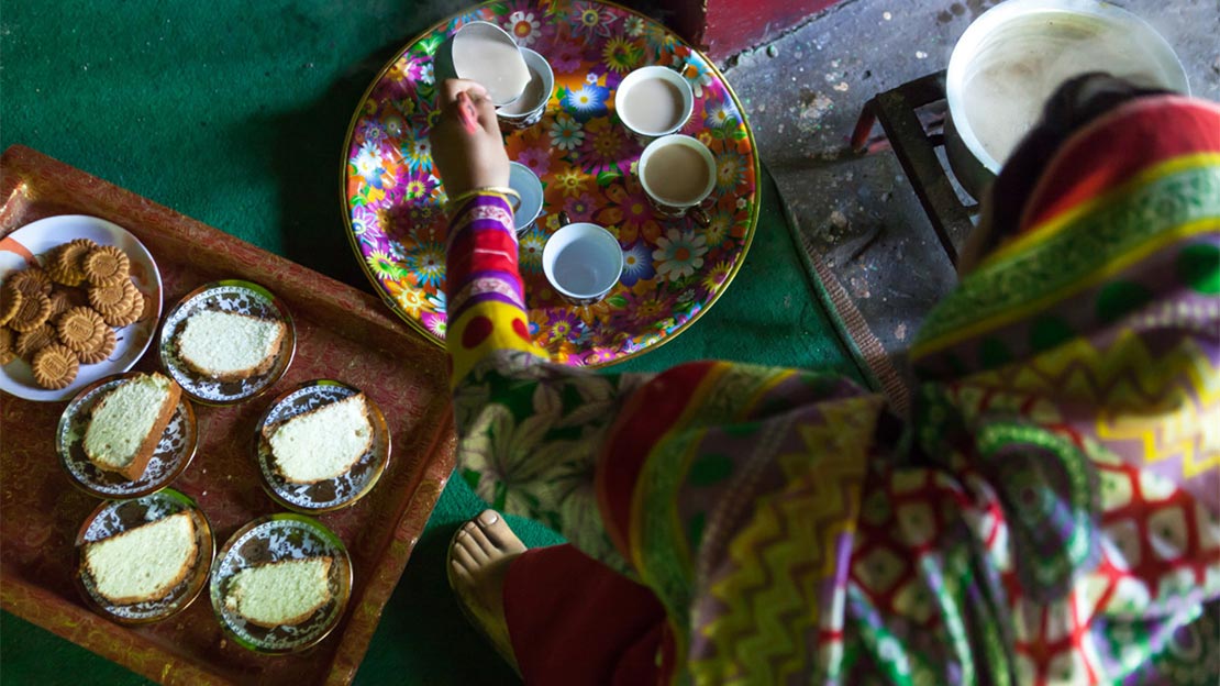 Shahista, 17, lost her left leg and right arm after a road accident with a truck when she was 4. After receiving prosthetics with HI's support, she is now more autonomous and feels more accepted.