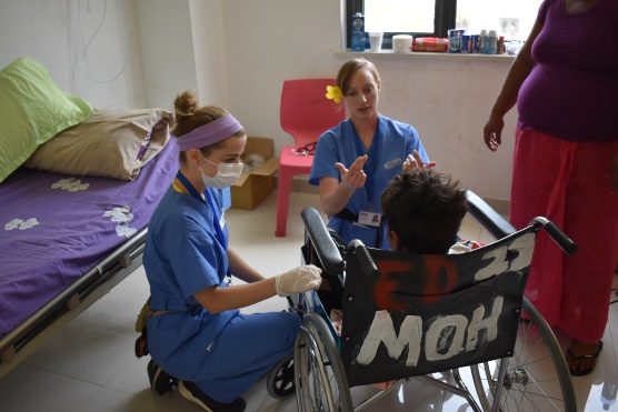 Susie Wolstenholme and Maeve Tohill, physiotherapists from the NHS supporting the Measles outbreak in Samoa, 2019