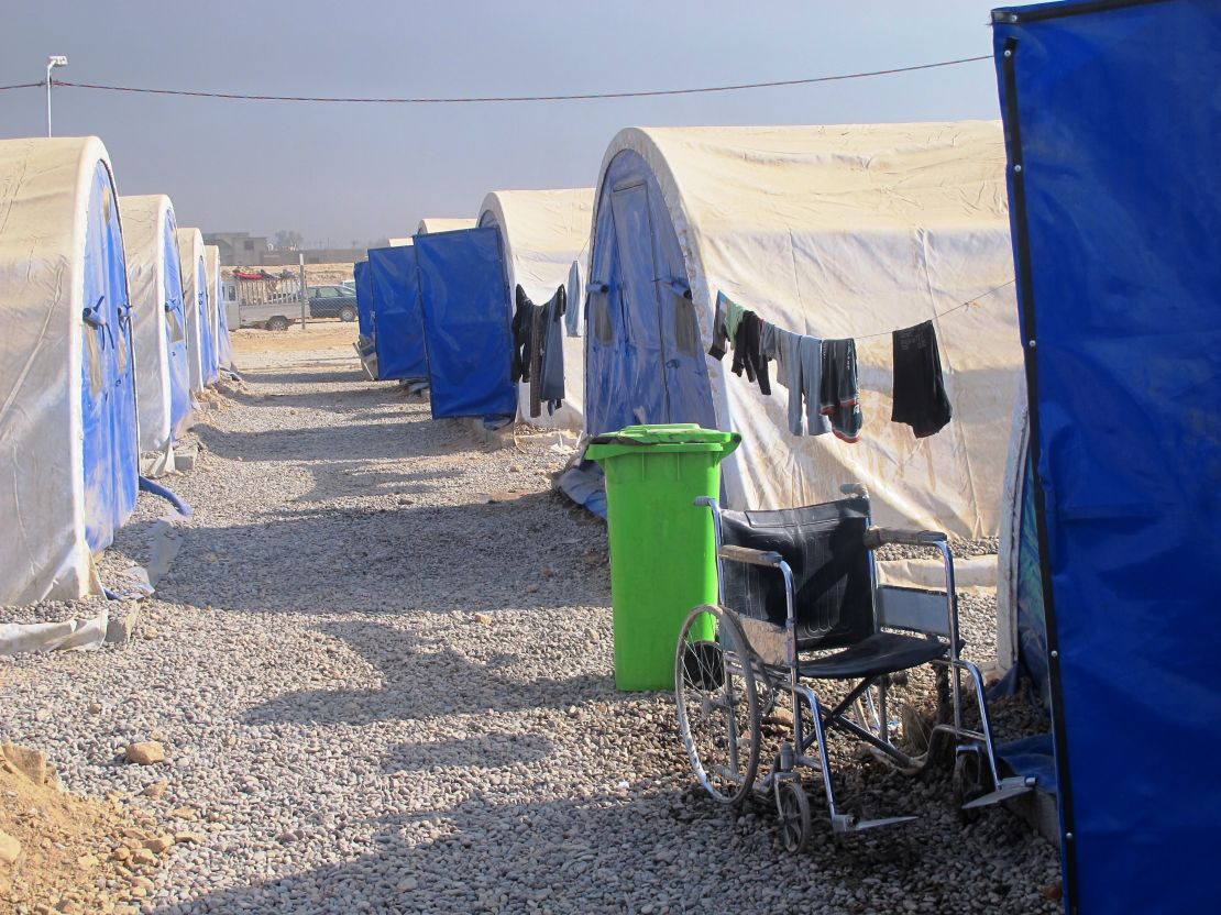 Camp for displaced people south of Mosul 