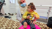Nour, aged 3, was seriously injured during the earthquake of 6 February 2023. After seven months in hospital, she continues to receive regular care from the teams at Aqrabat Hospital, HI's partner 