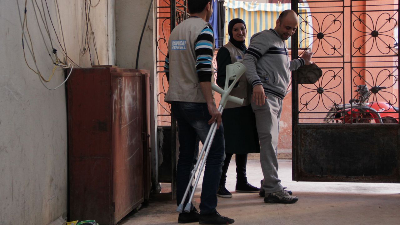 When he started his rehabilitation Mohamad couldn’t leave his bed; two and a half months later he was able to walk using a pair of crutches. ; }}