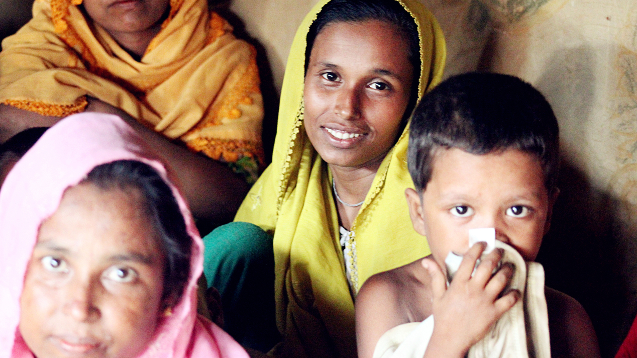 Ayesha and her family; }}