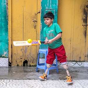 Fayaz playing cricket